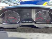 Pogled na kombinirani instrument