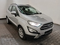 Pogled sprijeda desno