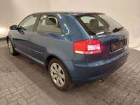 Pogled od pozadi levo