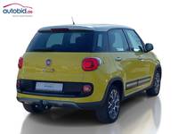 Skats no labās puses aizmugurē