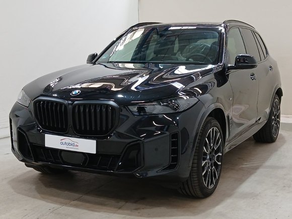 Skats no kreisās puses priekšā