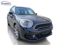 Pogled sprijeda desno