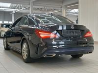 Pogled od pozadi levo