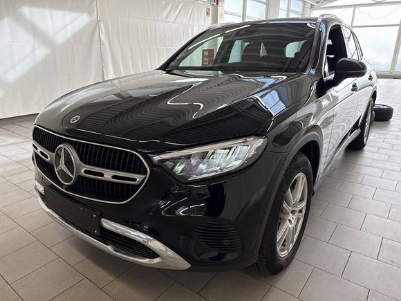 Pogled od napred levo