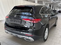 Pogled od pozadi desno