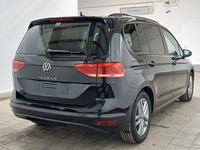 Skats no labās puses aizmugurē