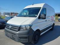 Skats no kreisās puses priekšā