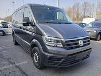 Skats no labās puses priekšā