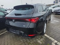 Aanzicht achter rechts