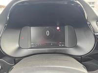 Pohľad na združený prístroj na palubnej doske