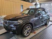 Pogled od napred levo