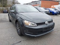 Pogled sprijeda desno