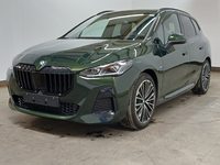 Skats no kreisās puses priekšā