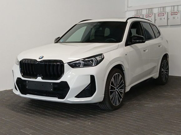 Pogled sprijeda lijevo