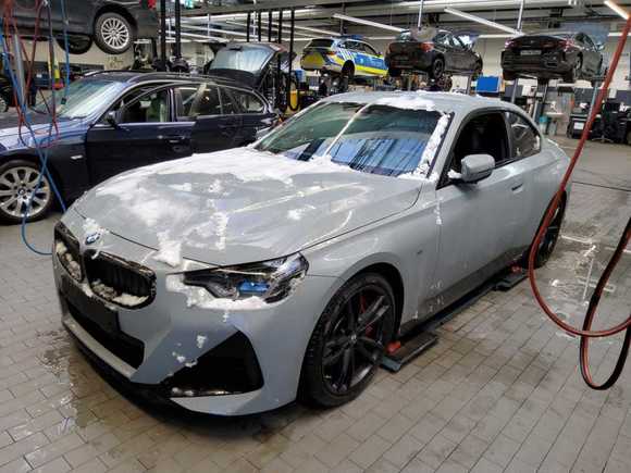 Pogled sprijeda lijevo