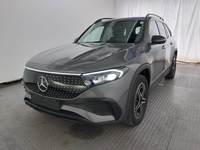 Skats no kreisās puses priekšā