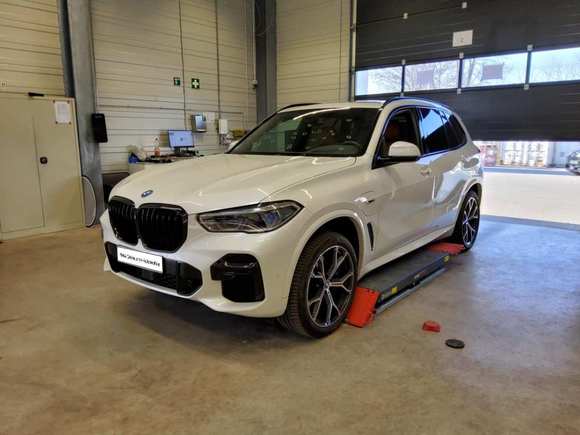 Pogled sprijeda lijevo