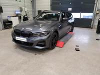 Pogled sprijeda lijevo