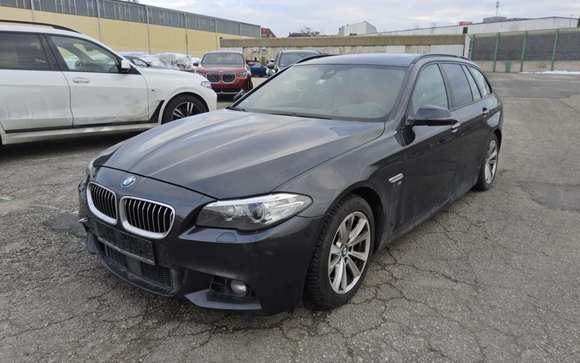 Pogled sprijeda lijevo