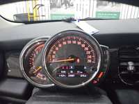 Pohled na přístrojovou desku