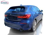 Skats no labās puses aizmugurē