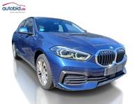 Skats no labās puses priekšā