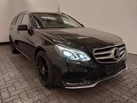 Pogled sprijeda desno