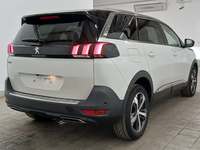 Vue de l’arrière droit