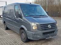 Skats no labās puses priekšā