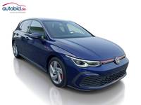 Pogled sprijeda desno