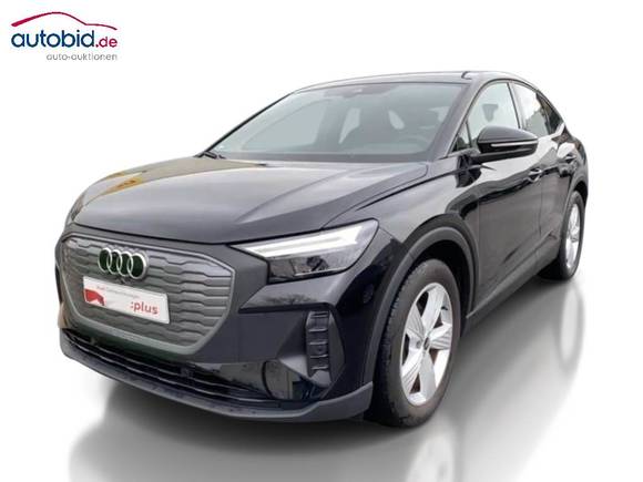 Skats no kreisās puses priekšā