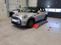 Pogled sprijeda lijevo