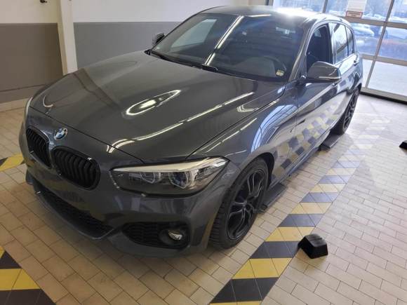 Náhled zpředu zleva