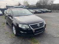 Pogled sprijeda desno