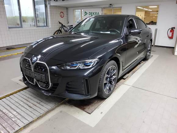 Widok z przodu po stronie lewej