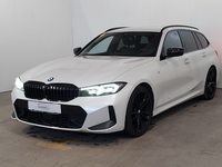 Skats no kreisās puses priekšā