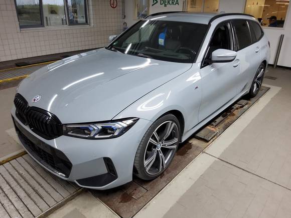 Pogled od napred levo