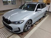 Pogled od napred levo