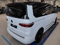 Skats no labās puses aizmugurē