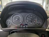 Pogled na kombinovani instrument