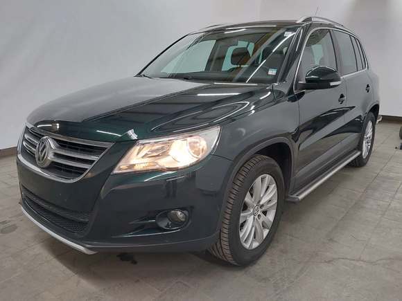 Skats no kreisās puses priekšā