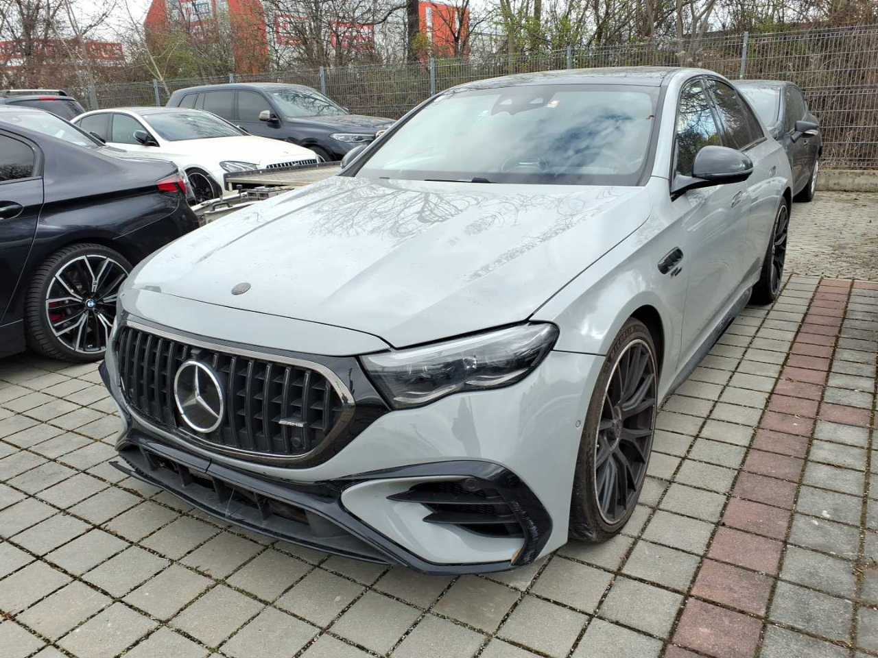 Mercedes-Benz E