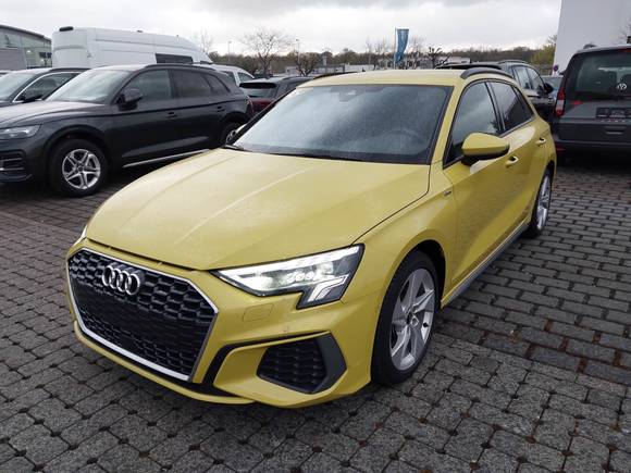 Skats no kreisās puses priekšā