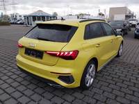 Skats no labās puses aizmugurē