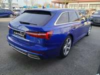 Skats no labās puses aizmugurē