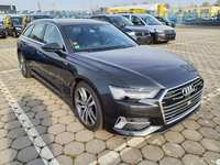 Skats no labās puses priekšā