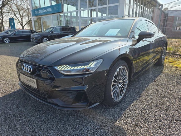 Skats no kreisās puses priekšā