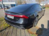 Skats no labās puses aizmugurē