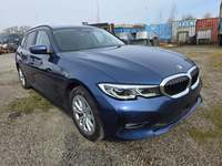 Skats no labās puses priekšā