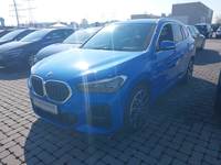 Skats no kreisās puses priekšā